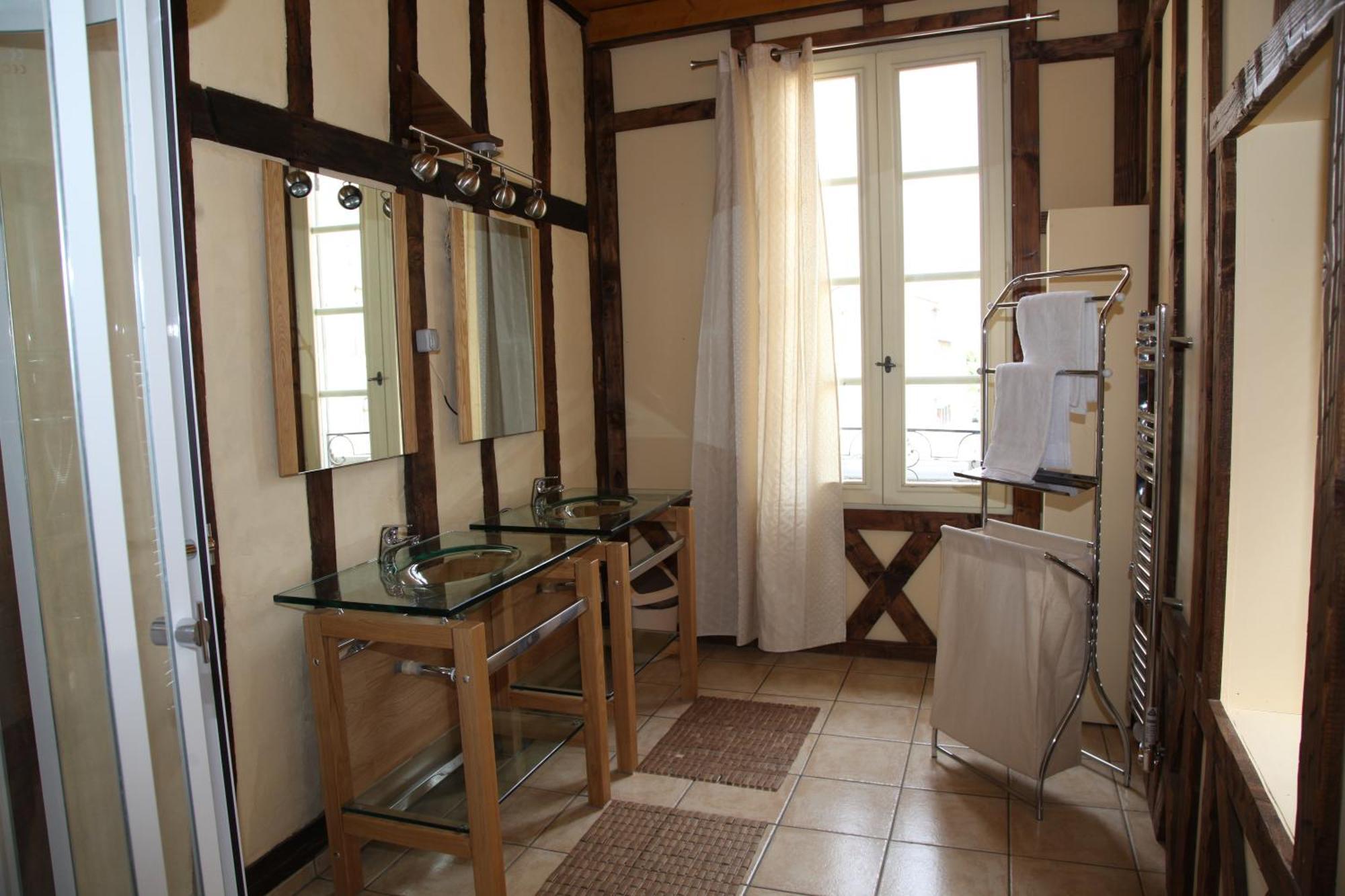 Cafe De France Bed & Breakfast Eauze ภายนอก รูปภาพ